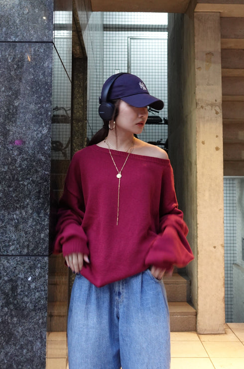 オフショルルーズニット